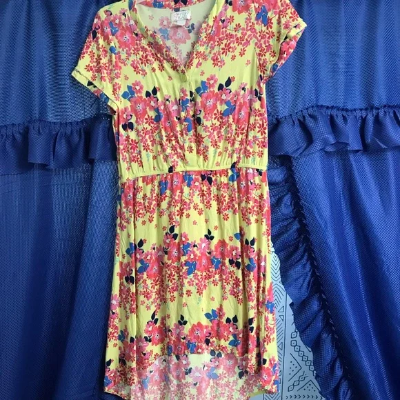 Girls Dress - Picture 1 of 2